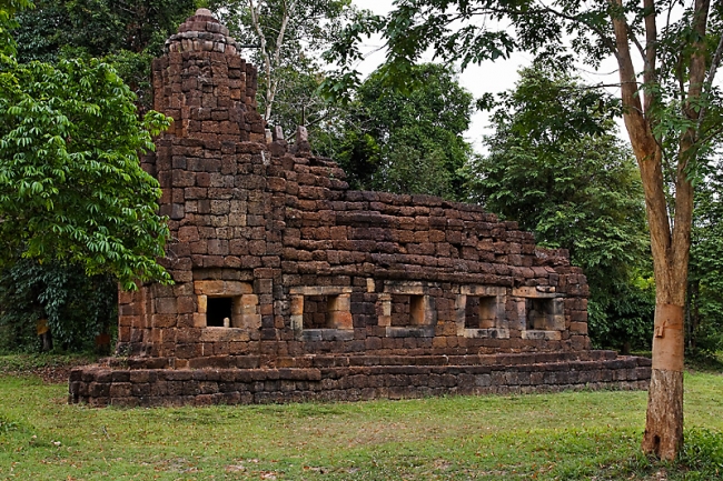 25-Prasat Ta Muen-001